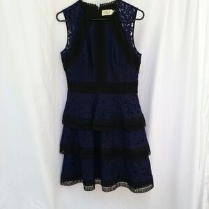 Eliza J women's sleeveless black/navy blue lace dress size 4